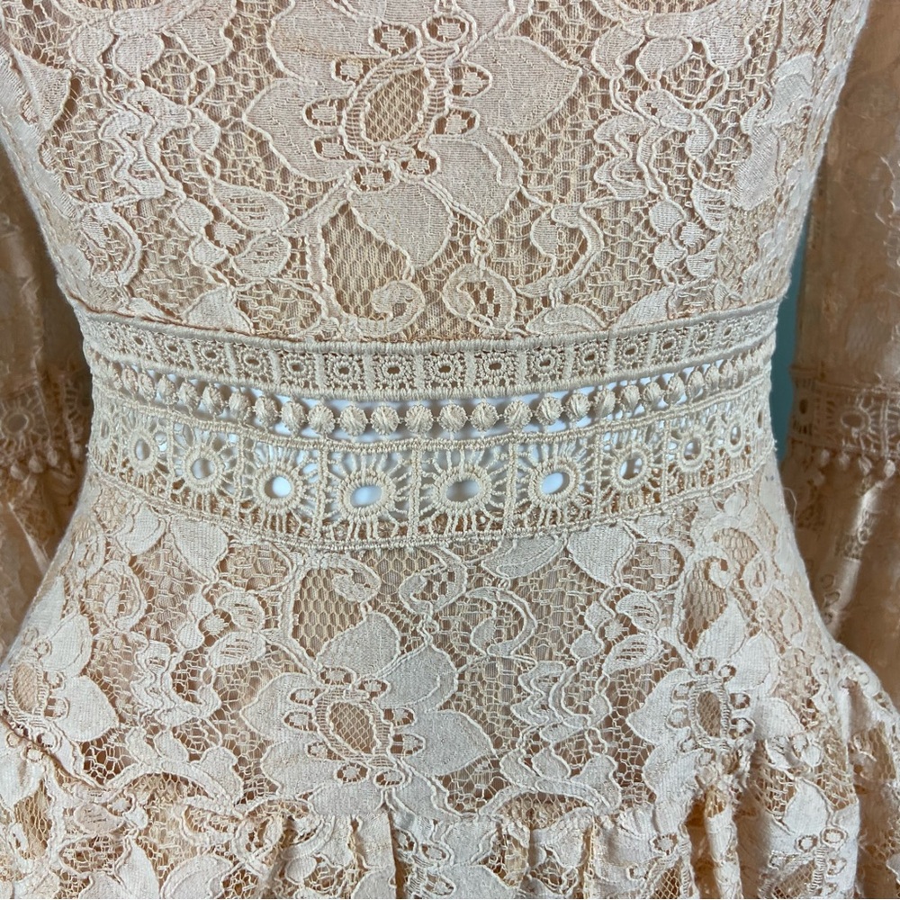 John Zack! Zack Petites Lace Bell Sleeve Mini Dress Peach Tiered XSmall XS Mod - Picture 8 of 16